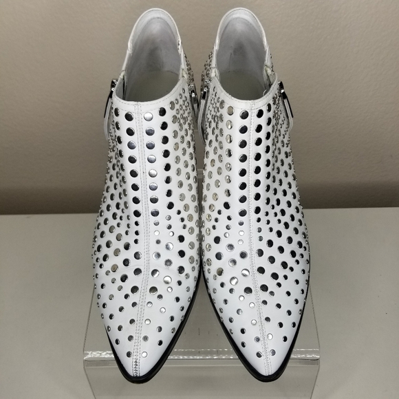 1. State Lexey Ankle Booties Womens 9M Chrome Studs White Western Boots Nailhead - Picture 4 of 16